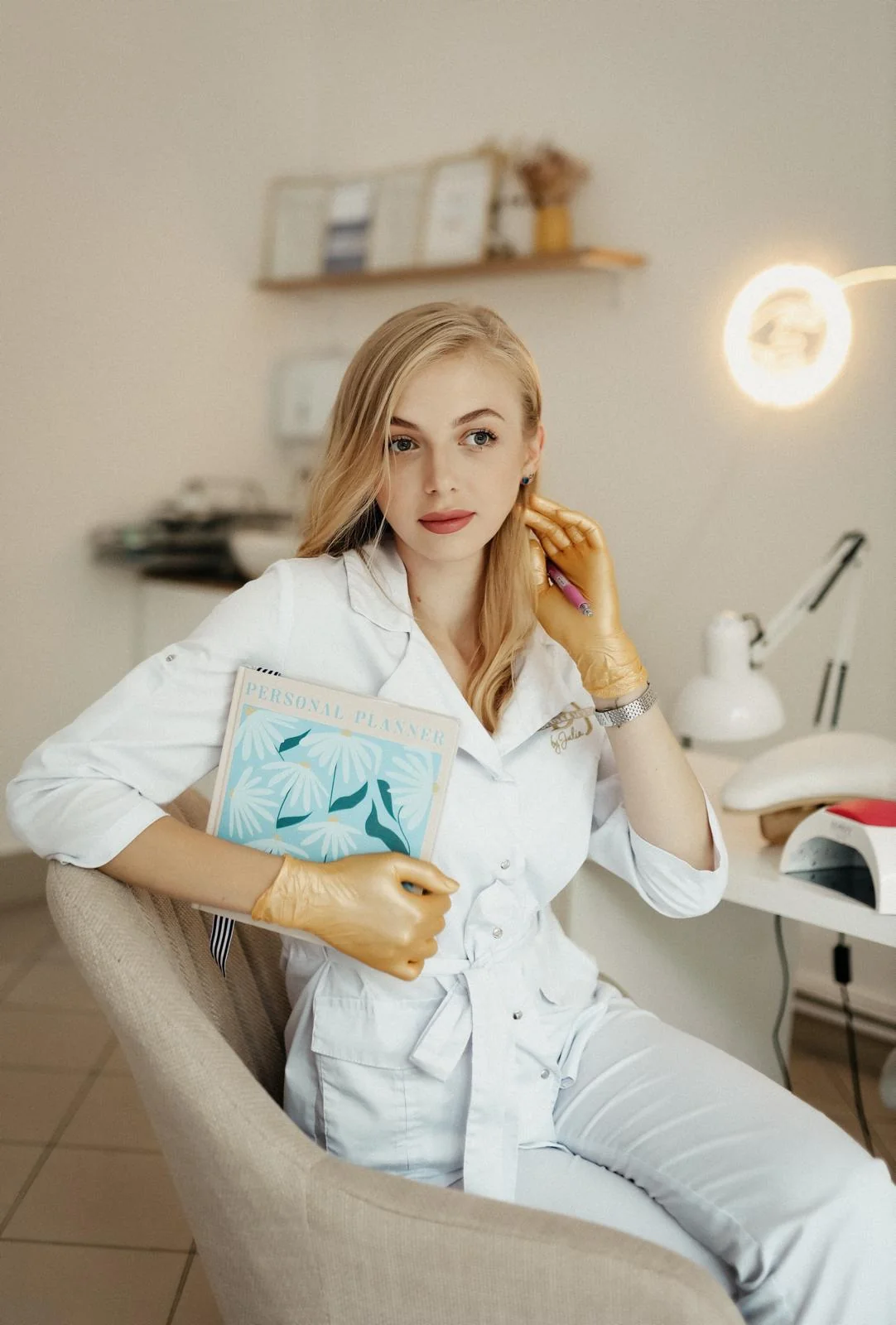 Maryna Griga ve svém pracovním prostředí